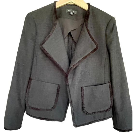 Ann Taylor Jackets & Blazers - 🔥🖤Ann Taylor black blazer with eyelash trim. Size M. Beautiful fit & style!